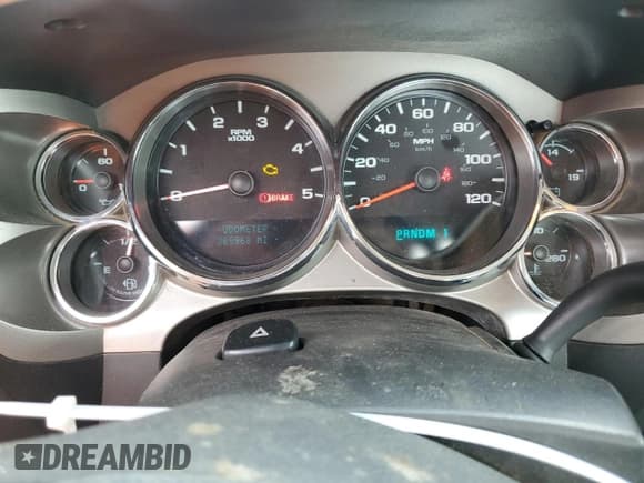 ✅ 2014 GMC Sierra 1500 • VIN: 1GT01ZC88EF185972 • Лот: 44773564. Опубликован ранее на Copart с пробегом 369 968 миль. Бесплатный доступ к архиву аукционных продаж из США и подробный отчёт об истории автомобиля на DreamBid. Изображение 9.