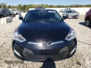 ✅ 2017 Hyundai Veloster • VIN: KMHTC6AD4HU318275 • Lot: 74269584. Wystawiony na Copart z przebiegiem 102 356 mil. Bezpłatny archiwum sprzedaży aukcyjnych z USA i szczegółowy raport historii pojazdu na DreamBid. Zdjęcie 5.