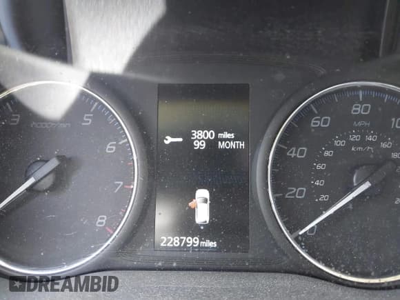 ✅ 2018 Mitsubishi Outlander SE • VIN: JA4AD3A33JZ014095 • Lot: 42278605. Wystawiony na IAAI z przebiegiem 235 000 mil. Bezpłatny archiwum sprzedaży aukcyjnych z USA i szczegółowy raport historii pojazdu na DreamBid. Zdjęcie 15.