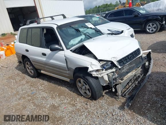 ✅ 1998 Toyota RAV4 • VIN: JT3GP10V2W7036370 • Lot: 42470312. Wystawiony na IAAI z przebiegiem Nie podano. Bezpłatny archiwum sprzedaży aukcyjnych z USA i szczegółowy raport historii pojazdu na DreamBid. Zdjęcie 1.