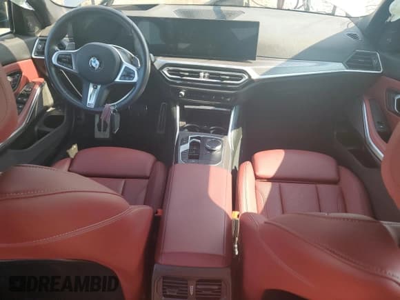 ✅ 2024 BMW 3 Series M340i xDrive • VIN: 3MW49FF07R8E04074 • Lot: 64694255. Wystawiony na Copart z przebiegiem Nie podano. Bezpłatny archiwum sprzedaży aukcyjnych z USA i szczegółowy raport historii pojazdu na DreamBid. Zdjęcie 8.