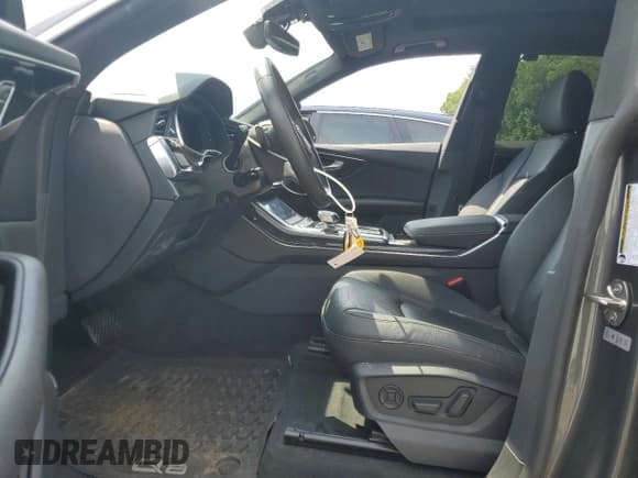 ✅ 2021 Audi Q8 Premium Plus • VIN: WA1BVAF10MD002436 • Lot: 62826875. Wystawiony na Copart z przebiegiem 63 937 mil. Bezpłatny archiwum sprzedaży aukcyjnych z USA i szczegółowy raport historii pojazdu na DreamBid. Zdjęcie 7.