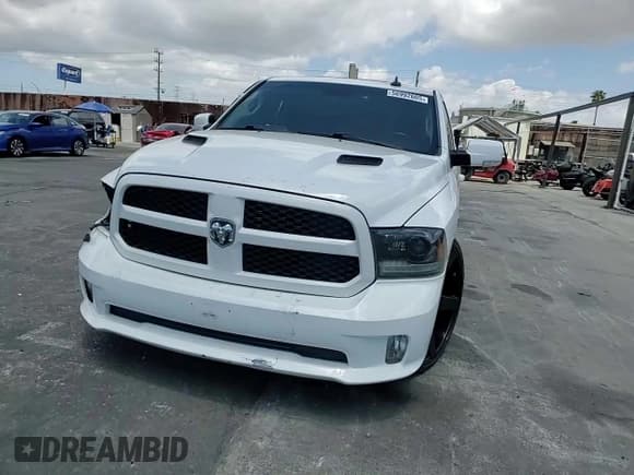 ✅ 2015 Ram 1500 Sport • VIN: 3C6JR6CT8FG687324 • Lot: 56992605. Listed on Copart with 123,952 mi. Free auction sales archive from the USA and detailed vehicle history report at DreamBid. Image 13.