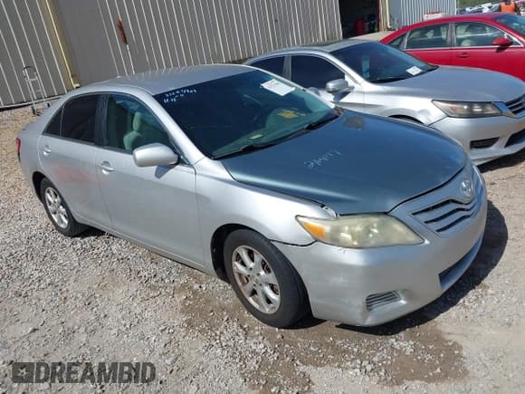 ✅ 2011 Toyota Camry LE • VIN: 4T1BF3EK8BU673340 • Лот: 43531906. Опубликован ранее на IAAI с пробегом 338 934 миль. Бесплатный доступ к архиву аукционных продаж из США и подробный отчёт об истории автомобиля на DreamBid. Изображение 1.