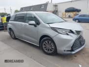 ✅ 2022 Toyota Sienna XLE • VIN: 5TDYSKFC8NS063233 • Лот: 43268797. Опубликован ранее на IAAI с пробегом 51 302 миль. Бесплатный доступ к архиву аукционных продаж из США и подробный отчёт об истории автомобиля на DreamBid. Изображение 1.