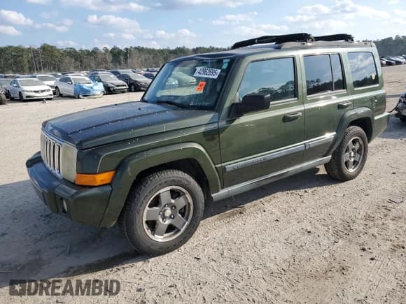 ✅ 2007 Jeep Commander Sport • VIN: 1J8HG48K47C675993 • Лот: 42962695. Опубликован ранее на Copart с пробегом 274 182 миль. Бесплатный доступ к архиву аукционных продаж из США и подробный отчёт об истории автомобиля на DreamBid. Изображение 1.