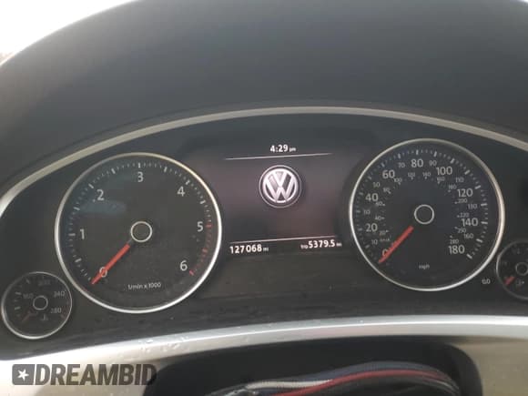✅ 2012 Volkswagen Touareg Sport • VIN: WVGFK9BP8CD002347 • Lot: 87015785. Listed on Copart with 127,068 mi. Free auction sales archive from the USA and detailed vehicle history report at DreamBid. Image 9.