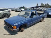 ✅ 1984 Toyota Pickup • VIN: JT4RN55RXE0038579 • Lot: 68760924. Wystawiony na Copart z przebiegiem 172 388 mil. Bezpłatny archiwum sprzedaży aukcyjnych z USA i szczegółowy raport historii pojazdu na DreamBid. Zdjęcie 1.