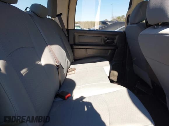 ✅ 2017 Ram 1500 Tradesman • VIN: 1C6RR7KG1HS851117 • Lot: 41287282. Wystawiony na IAAI z przebiegiem 69 871 mil. Bezpłatny archiwum sprzedaży aukcyjnych z USA i szczegółowy raport historii pojazdu na DreamBid. Zdjęcie 8.