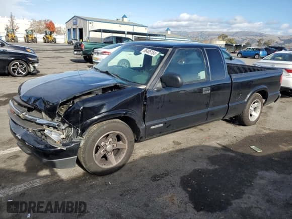 ✅ 2003 Chevrolet S-10 LS • VIN: 1GCCS19X738104133 • Лот: 86405184. Опубликован ранее на Copart с пробегом 53 955 миль. Бесплатный доступ к архиву аукционных продаж из США и подробный отчёт об истории автомобиля на DreamBid. Изображение 1.