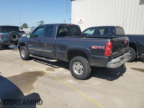 ✅ 2003 Chevrolet Silverado 2500HD LS • VIN: 1GCHC29U93E257676 • Lot: 52168575. Listed on Copart with Not provided. Free auction sales archive from the USA and detailed vehicle history report at DreamBid. Image 2.