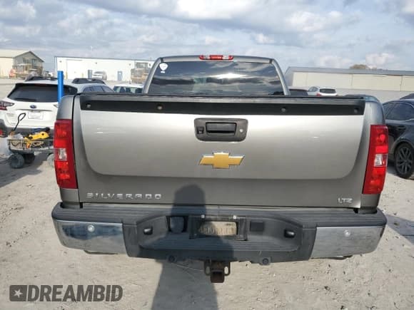 ✅ 2012 Chevrolet Silverado 1500 LTZ • VIN: 1GCRKTE70CZ321948 • Lot: 91617205. Listed on Copart with 193,799 mi. Free auction sales archive from the USA and detailed vehicle history report at DreamBid. Image 6.