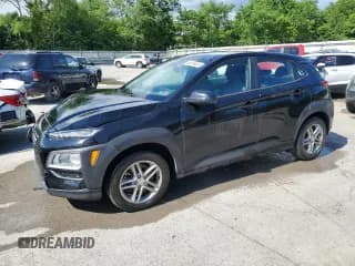 ✅ 2018 Hyundai Kona SE • VIN: KM8K1CAA6JU081185 • Лот: 56104464. Опубликован ранее на Copart с пробегом 71 745 миль. Бесплатный доступ к архиву аукционных продаж из США и подробный отчёт об истории автомобиля на DreamBid. Изображение 1.