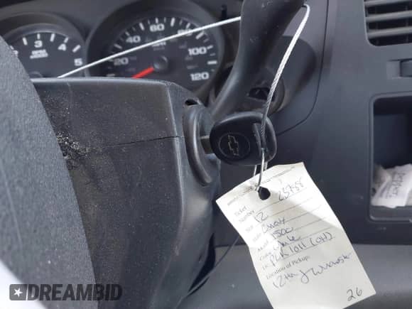 2012 Chevrolet Silverado 1500 Work Truck z VIN 1GCRCPEX8CZ279176, wystawiony jako IAAI lot #41385711 z przebiegiem 108 103 mil mil oraz . Historia ofert i sprzedaży dostępna na DreamBid. Obrazek 11.