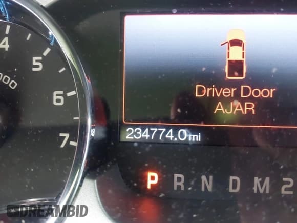 ✅ 2013 Ford F-150 XL • VIN: 1FTFW1EF2DFC13028 • Lot: 41520409. Listed on IAAI with 234,774 mi. Free auction sales archive from the USA and detailed vehicle history report at DreamBid. Image 15.