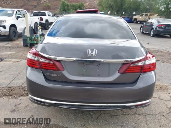 ✅ 2016 Honda Accord LX • VIN: 1HGCR2F3XGA242221 • Lot: 43709311. Wystawiony na IAAI z przebiegiem 137 721 mil. Bezpłatny archiwum sprzedaży aukcyjnych z USA i szczegółowy raport historii pojazdu na DreamBid. Zdjęcie 16.