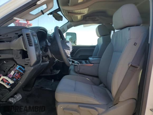 ✅ 2019 GMC Sierra 1500 • VIN: 2GD21NEG5K1135468 • Лот: 84956184. Опубликован ранее на Copart с пробегом 129 641 миль. Бесплатный доступ к архиву аукционных продаж из США и подробный отчёт об истории автомобиля на DreamBid. Изображение 7.