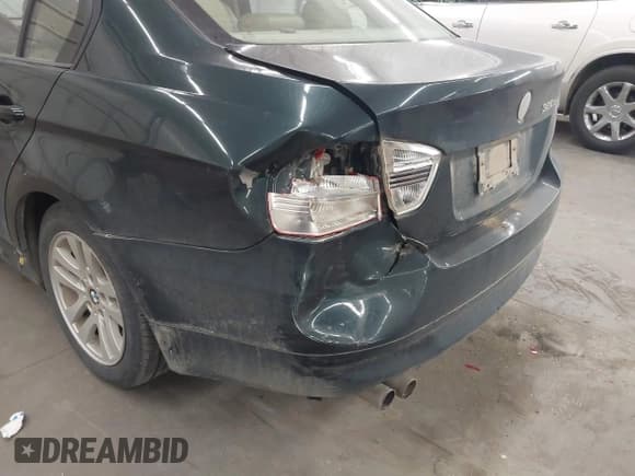 ✅ 2007 BMW 3 Series 328xi • VIN: WBAVC93587KX54798 • Лот: 43588064. Опубликован ранее на IAAI с пробегом 232 374 миль. Бесплатный доступ к архиву аукционных продаж из США и подробный отчёт об истории автомобиля на DreamBid. Изображение 6.