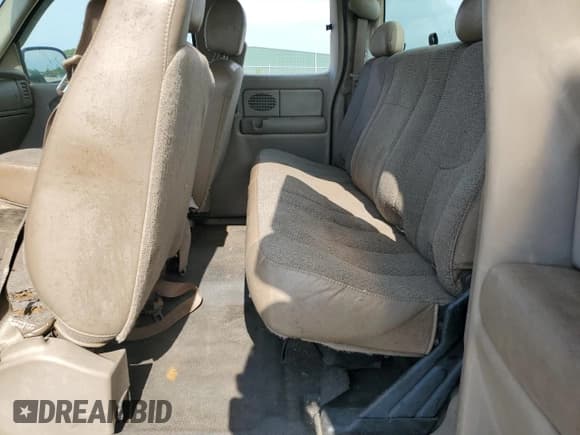 ✅ 2005 Chevrolet Silverado 1500 • VIN: 1GCEC19VX5Z174811 • Лот: 65888635. Опубликован ранее на Copart с пробегом Не указан. Бесплатный доступ к архиву аукционных продаж из США и подробный отчёт об истории автомобиля на DreamBid. Изображение 10.