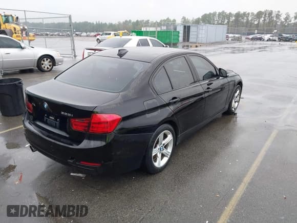 ✅ 2013 BMW 3 Series 328i • VIN: WBA3A5G53DNP19368 • Lot: 43751579. Listed on IAAI with 166,964 mi. Free auction sales archive from the USA and detailed vehicle history report at DreamBid. Image 4.