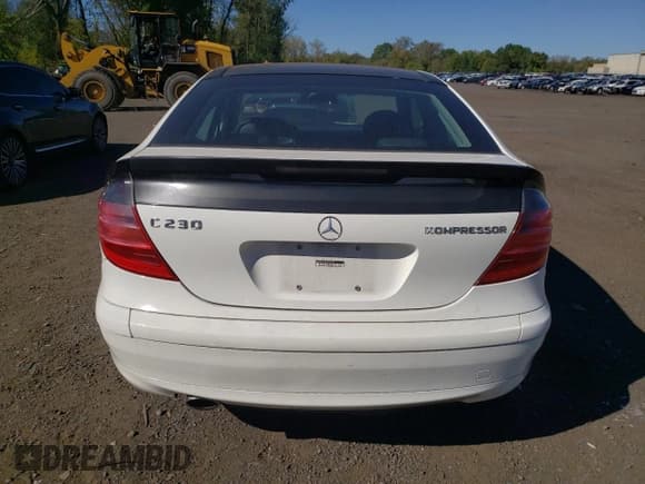 ✅ 2002 Mercedes-Benz C 230/260/280/320 • VIN: WDBRN47J02A357463 • Lot: 81295765. Wystawiony na Copart z przebiegiem Nie podano. Bezpłatny archiwum sprzedaży aukcyjnych z USA i szczegółowy raport historii pojazdu na DreamBid. Zdjęcie 6.