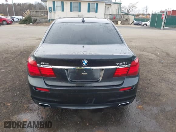 ✅ 2015 BMW 7 Series 750i xDrive • VIN: WBAYB6C56FG299238 • Lot: 41441393. Listed on IAAI with 62,396 mi. Free auction sales archive from the USA and detailed vehicle history report at DreamBid. Image 17.