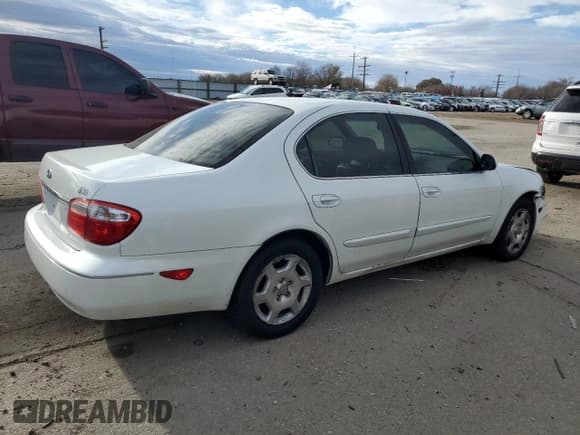 ✅ 2000 Infiniti I30 Luxury • VIN: JNKCA31A5YT204885 • Lot: 81650224. Listed on Copart with 187,424 mi. Free auction sales archive from the USA and detailed vehicle history report at DreamBid. Image 3.