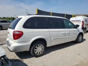 ✅ 2005 Chrysler Town & Country Touring • VIN: 2C4GP54L65R472969 • Лот: 81540375. Опубликован ранее на Copart с пробегом 169 690 миль. Бесплатный доступ к архиву аукционных продаж из США и подробный отчёт об истории автомобиля на DreamBid. Изображение 3.