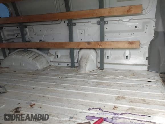 ✅ 2012 Ford Econoline Cargo Recreational • VIN: 1FTNE2EW9CDA72795 • Lot: 43179605. Wystawiony na IAAI z przebiegiem 108 872 mil. Bezpłatny archiwum sprzedaży aukcyjnych z USA i szczegółowy raport historii pojazdu na DreamBid. Zdjęcie 8.