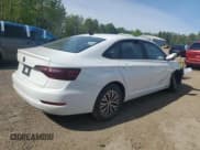 ✅ 2020 Volkswagen Jetta SEL • VIN: 3VWEB7BU3LM021397 • Лот: 57033645. Опубликован ранее на Copart с пробегом 141 288 миль. Бесплатный доступ к архиву аукционных продаж из США и подробный отчёт об истории автомобиля на DreamBid. Изображение 3.