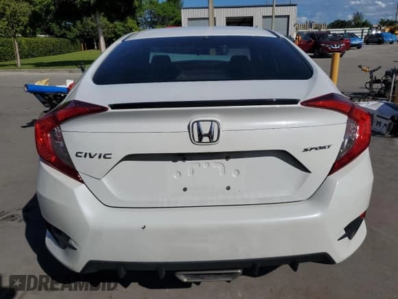 ✅ 2021 Honda Civic Sport • VIN: 2HGFC2F84MH537970 • Lot: 82531225. Wystawiony na Copart z przebiegiem Nie podano. Bezpłatny archiwum sprzedaży aukcyjnych z USA i szczegółowy raport historii pojazdu na DreamBid. Zdjęcie 6.