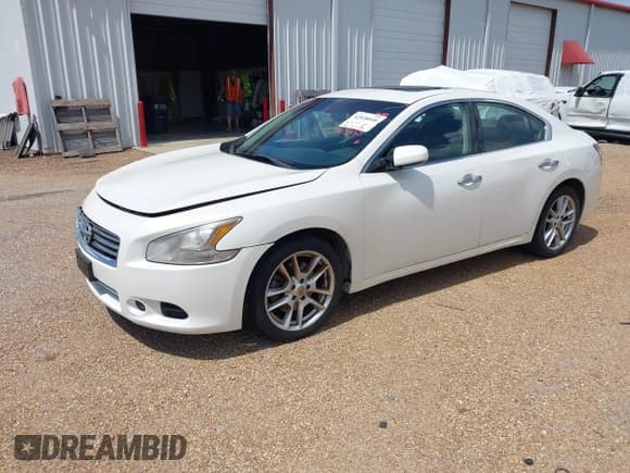 ✅ 2014 Nissan Maxima SV • VIN: 1N4AA5AP2EC443353 • Лот: 42538040. Опубликован ранее на IAAI с пробегом 174 615 миль. Бесплатный доступ к архиву аукционных продаж из США и подробный отчёт об истории автомобиля на DreamBid. Изображение 2.