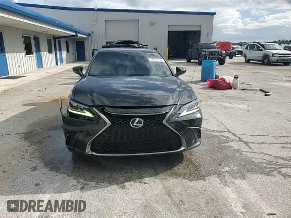 ✅ 2021 Lexus ES 350 F Sport • VIN: 58AHZ1B13MU104277 • Lot: 84567115. Wystawiony na Copart z przebiegiem 30 663 mil. Bezpłatny archiwum sprzedaży aukcyjnych z USA i szczegółowy raport historii pojazdu na DreamBid. Zdjęcie 13.