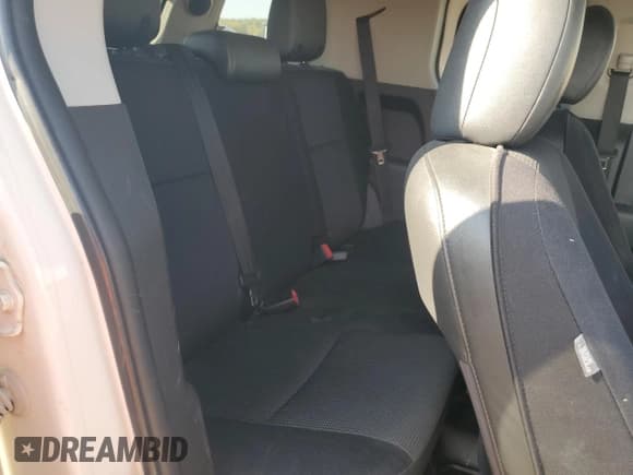 ✅ 2014 Toyota FJ Cruiser • VIN: JTEBU4BF4EK207407 • Лот: 70726875. Опубликован ранее на Copart с пробегом Не указан. Бесплатный доступ к архиву аукционных продаж из США и подробный отчёт об истории автомобиля на DreamBid. Изображение 11.