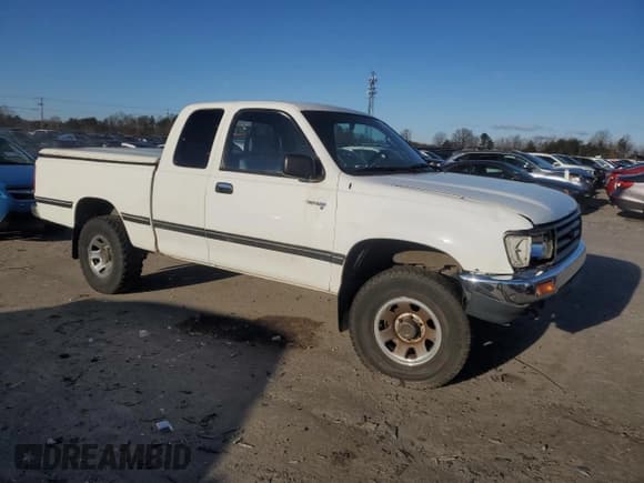 ✅ 1996 Toyota T100 SR5 • VIN: JT4UN24D3T0022364 • Lot: 44818545. Listed on Copart with 178,423 mi. Free auction sales archive from the USA and detailed vehicle history report at DreamBid. Image 4.