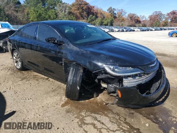 ✅ 2016 Chrysler 200 S • VIN: 1C3CCCBB5GN161630 • Lot: 92289935. Wystawiony na Copart z przebiegiem 189 249 mil. Bezpłatny archiwum sprzedaży aukcyjnych z USA i szczegółowy raport historii pojazdu na DreamBid. Zdjęcie 4.