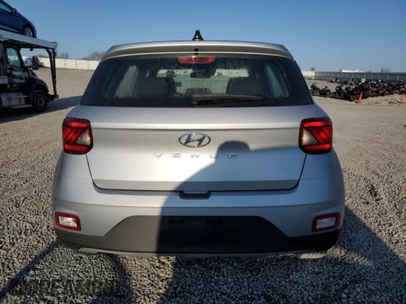 ✅ 2022 Hyundai Venue SE • VIN: KMHRB8A3XNU197179 • Lot: 50105935. Listed on Copart with 21,350 mi. Free auction sales archive from the USA and detailed vehicle history report at DreamBid. Image 6.