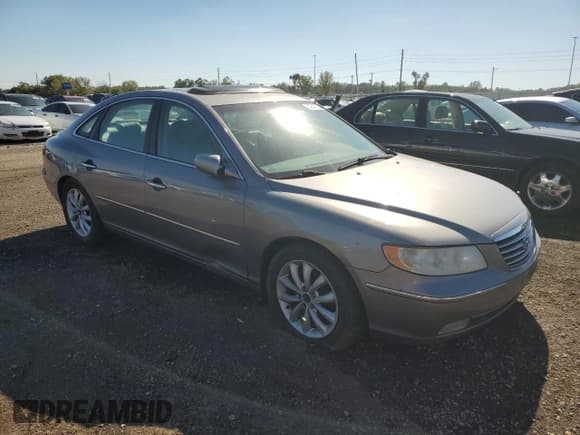 ✅ 2006 Hyundai Azera SE • VIN: KMHFC46F26A090836 • Lot: 85947205. Listed on Copart with 152,762 mi. Free auction sales archive from the USA and detailed vehicle history report at DreamBid. Image 4.