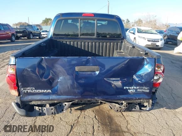 ✅ 2006 Toyota Tacoma PreRunner • VIN: 3TMJU62N46M021976 • Lot: 41427392. Listed on IAAI with 245,519 mi. Free auction sales archive from the USA and detailed vehicle history report at DreamBid. Image 17.