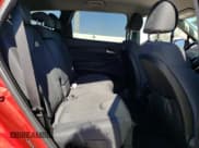 ✅ 2019 Hyundai Santa Fe SE • VIN: 5NMS23AD1KH076464 • Lot: 42567583. Wystawiony na Copart z przebiegiem 60 747 mil. Bezpłatny archiwum sprzedaży aukcyjnych z USA i szczegółowy raport historii pojazdu na DreamBid. Zdjęcie 11.