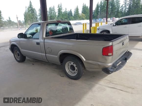 ✅ 2002 Chevrolet S-10 LS • VIN: 1GCCS145628137953 • Лот: 42517695. Опубликован ранее на IAAI с пробегом 197 637 миль. Бесплатный доступ к архиву аукционных продаж из США и подробный отчёт об истории автомобиля на DreamBid. Изображение 3.