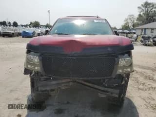 ✅ 2010 Chevrolet Suburban LT • VIN: 1GNUKJE38AR137857 • Lot: 71042884. Wystawiony na Copart z przebiegiem 308 019 mil. Bezpłatny archiwum sprzedaży aukcyjnych z USA i szczegółowy raport historii pojazdu na DreamBid. Zdjęcie 5.