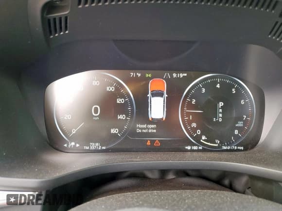 ✅ 2018 Volvo XC60 Inscription • VIN: LYVA22RL5JB101661 • Lot: 70474965. Listed on Copart with 73,181 mi. Free auction sales archive from the USA and detailed vehicle history report at DreamBid. Image 9.