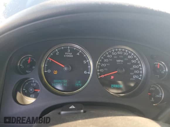 2013 Chevrolet Tahoe LTZ z VIN 1GNSKCE05DR284635, wystawiony jako Copart lot #64638575 z przebiegiem 162 319 mil mil oraz Czysty tytuł • Clean title. Historia ofert i sprzedaży dostępna na DreamBid. Obrazek 9.