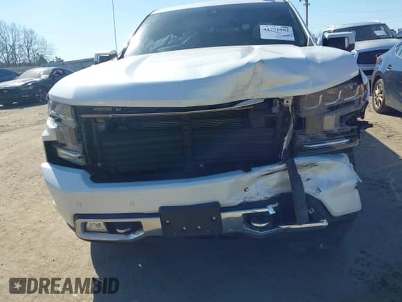 2020 Chevrolet Silverado 1500 High Country with VIN 1GCUYHET5LZ209519, listed as a IAAI auction lot 41771982 with 128,394 mi miles and . Bid and sale history available at DreamBid. Image 6.