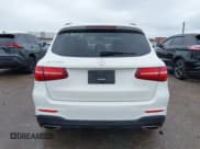 ✅ 2018 Mercedes-Benz GLC 300 • VIN: WDC0G4JB8JV045348 • Lot: 41904890. Wystawiony na IAAI z przebiegiem 103 842 mil. Bezpłatny archiwum sprzedaży aukcyjnych z USA i szczegółowy raport historii pojazdu na DreamBid. Zdjęcie 16.