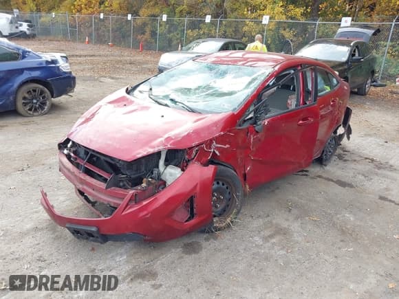 ✅ 2013 Ford Fiesta SE • VIN: 3FADP4BJ1DM203756 • Lot: 43583981. Wystawiony na IAAI z przebiegiem 228 539 mil. Bezpłatny archiwum sprzedaży aukcyjnych z USA i szczegółowy raport historii pojazdu na DreamBid. Zdjęcie 17.