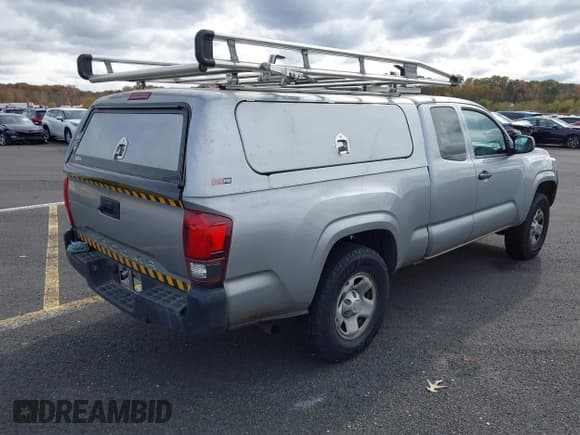 ✅ 2019 Toyota Tacoma SR • VIN: 5TFRX5GN6KX149587 • Лот: 43163711. Опубликован ранее на IAAI с пробегом 348 244 миль. Бесплатный доступ к архиву аукционных продаж из США и подробный отчёт об истории автомобиля на DreamBid. Изображение 4.