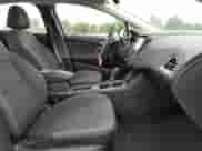 ✅ 2018 Chevrolet Cruze LT • VIN: 1G1BE5SM2J7137126 • Лот: 60965272. Размещён на Copart с пробегом 69 339 миль миль. Получите бесплатный доступ к архиву аукционных продаж из США и посмотрите подробный отчёт об истории автомобиля на DreamBid. Изображение 5.