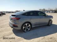 ✅ 2024 Audi Q4 e-tron Sportback Prestige • VIN: WA14UBFZ6RP074092 • Lot: 45653185. Wystawiony na Copart z przebiegiem 383 mil. Bezpłatny archiwum sprzedaży aukcyjnych z USA i szczegółowy raport historii pojazdu na DreamBid. Zdjęcie 3.